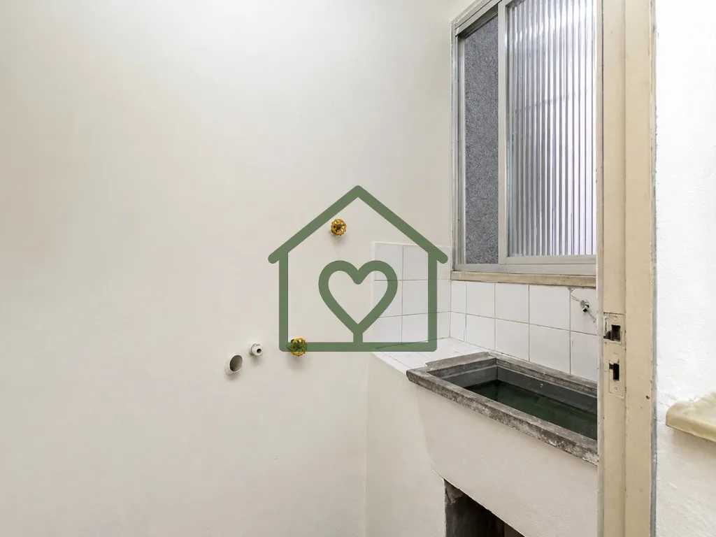 Imagem Apartamento de 1 dormitório, com 34 m², localizado no 3º andar, em prédio com 2 elevadores e por...