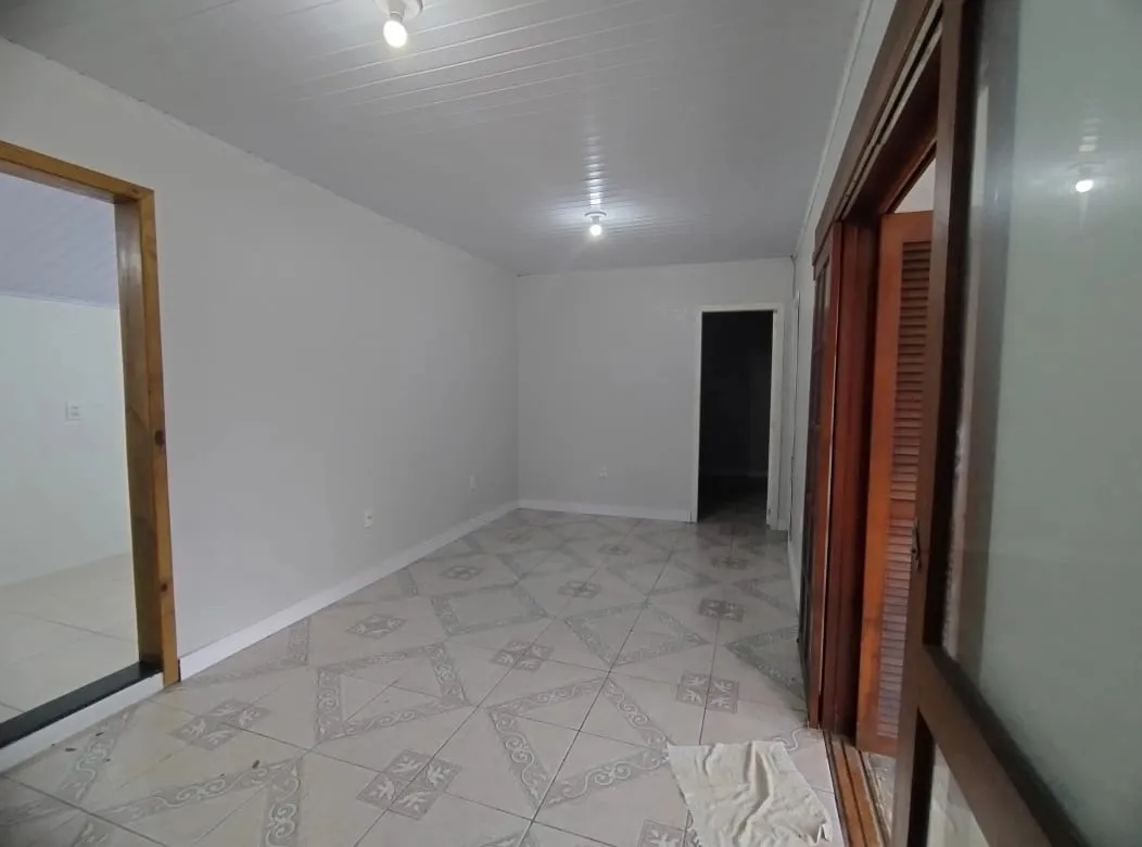 Imagem Casa perto do mar, em Capão Novo, apta para financiamento bancário