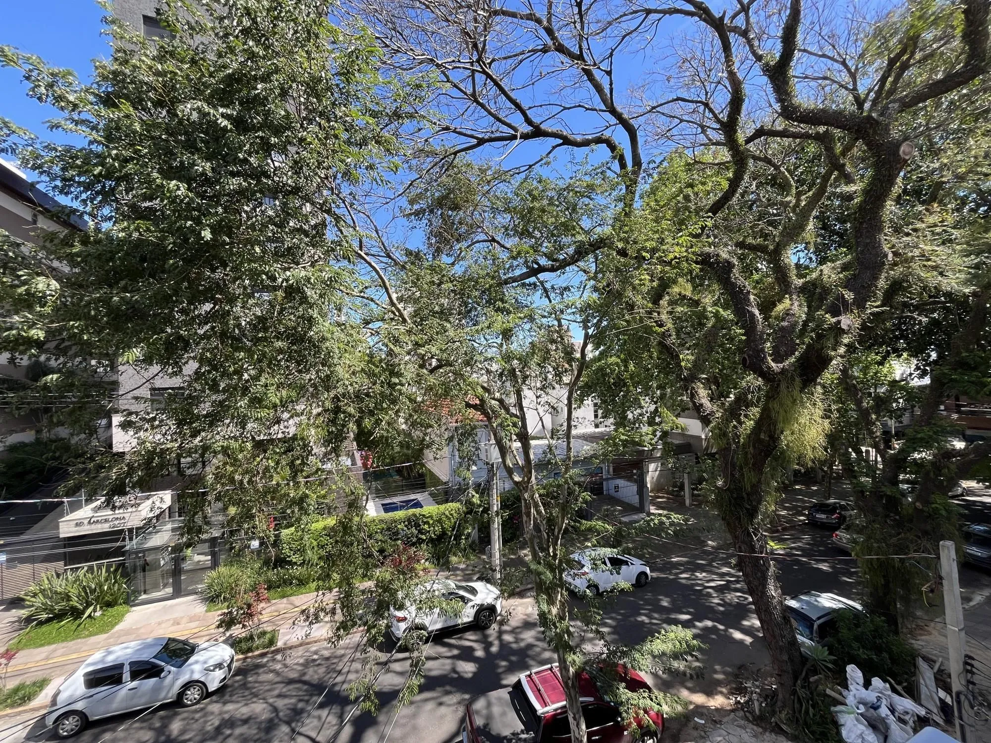Imagem Apartamento de 3 quartos e 2 vagas de garagem no bairro Petrópolis em POA