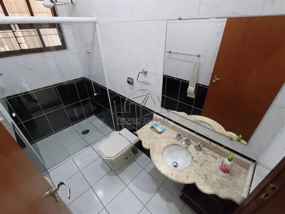 Imagem Espaçosa Casa Térrea 3 Quartos no Canto do Forte - Praia Grande