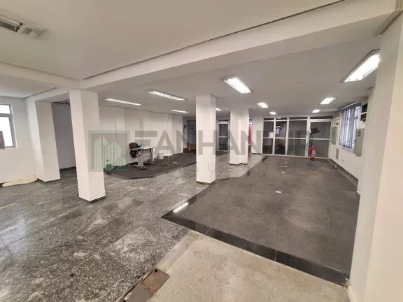 Imagem Casa Comercial de Alto Padrão para Locação em São Paulo-SP, Jardim América: 13 Salas, 5 Banheiros, 20 Vagas, 611m².