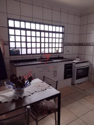 Imagem Casa com 05 dormitórios, 4 banheiros no Bom Jesus III, na Cidade de Rio das Pedras