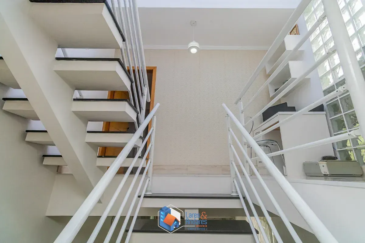 Imagem Sobrado para venda em Jardim Maria Estela com 3 quartos, sendo 3 suítes, 150m²