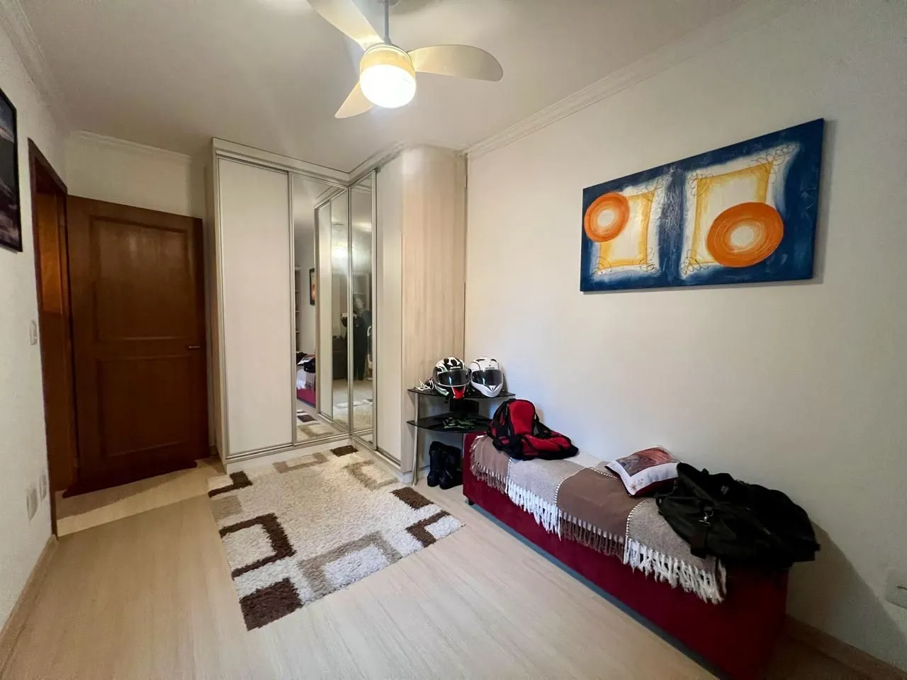 Imagem Casa em condomínio 2 dormitórios sem um com closet, vaga coberta, no bairro Cel. Aparicio Borges.