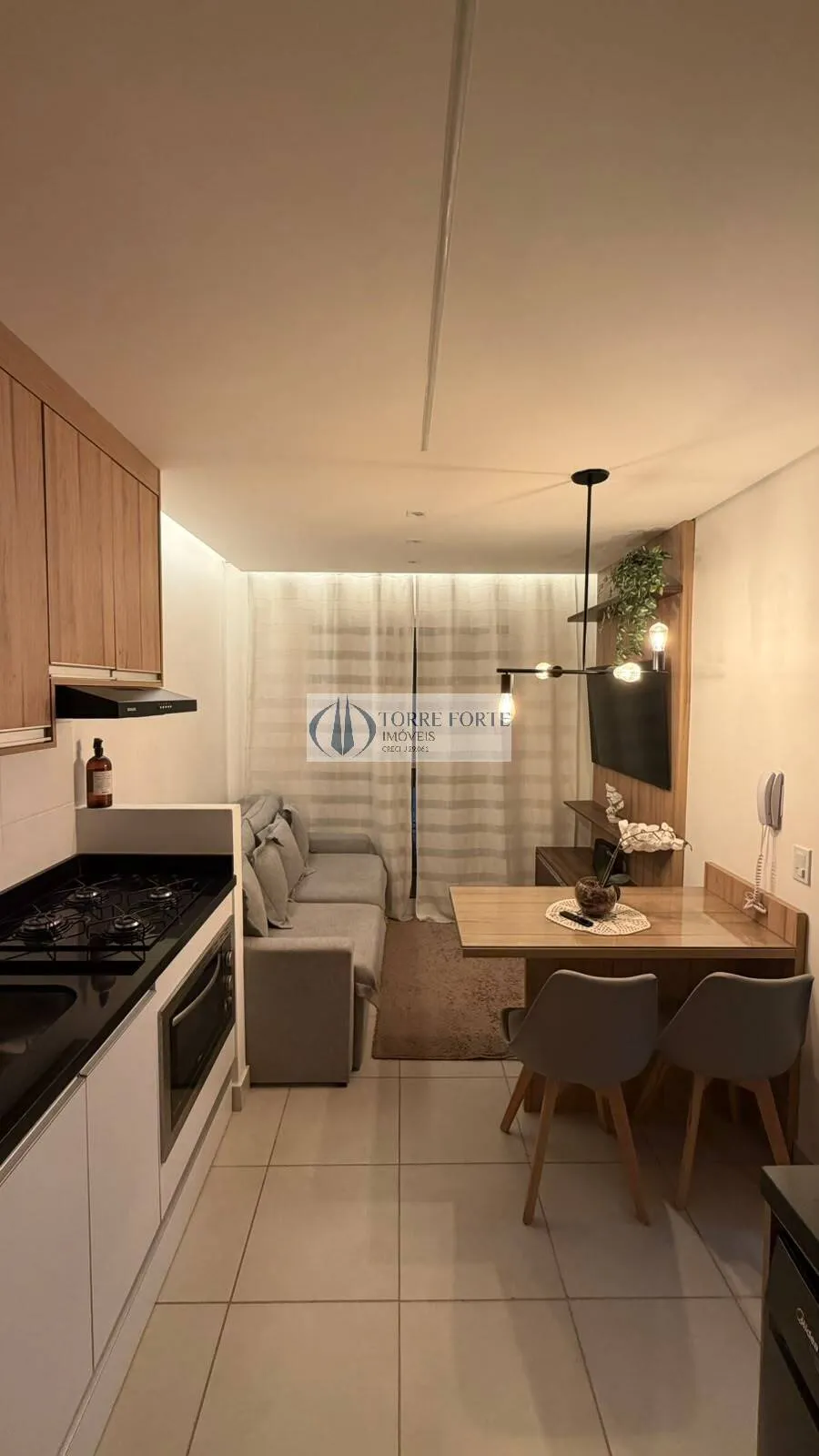 Foto do imóvel Lindo Apartamento com 2 dormitorios sem vaga , Varanda na Vila Ema. em Avenida Vila Ema