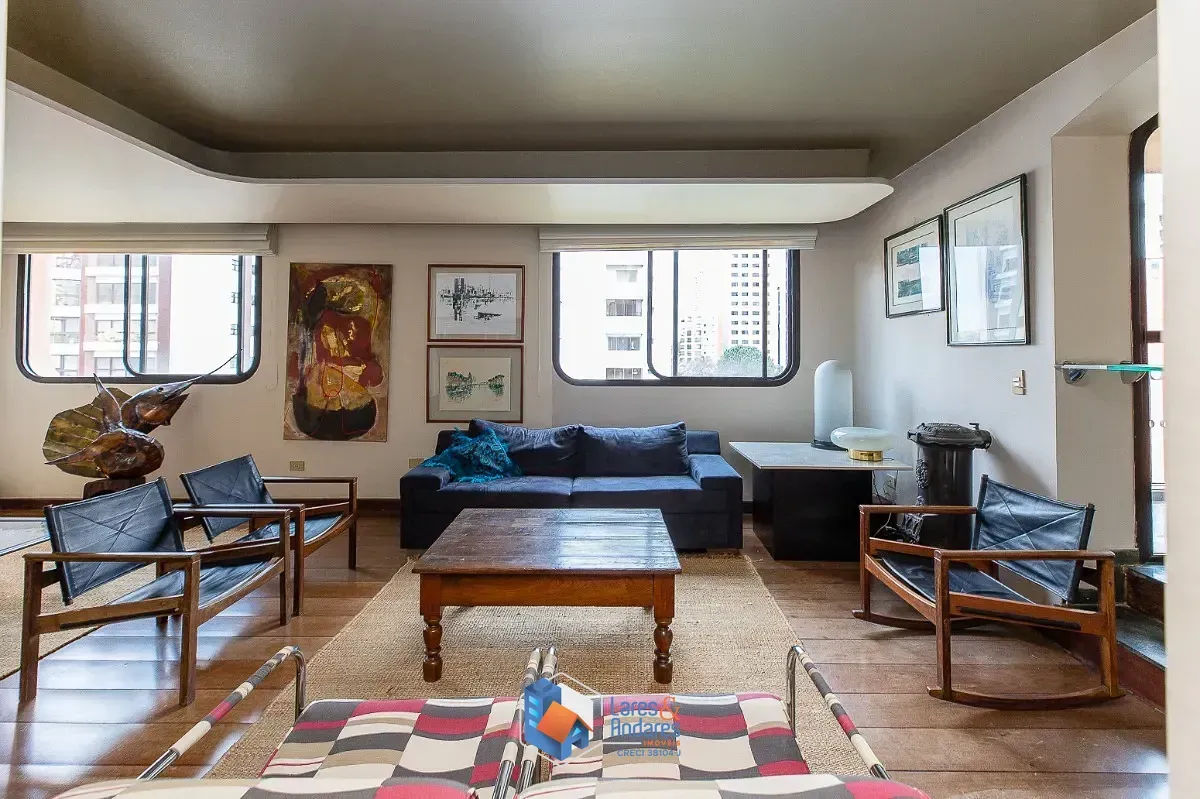 Imagem Apartamento para venda em Moema com 3 quartos, sendo 1 suíte, 210m²