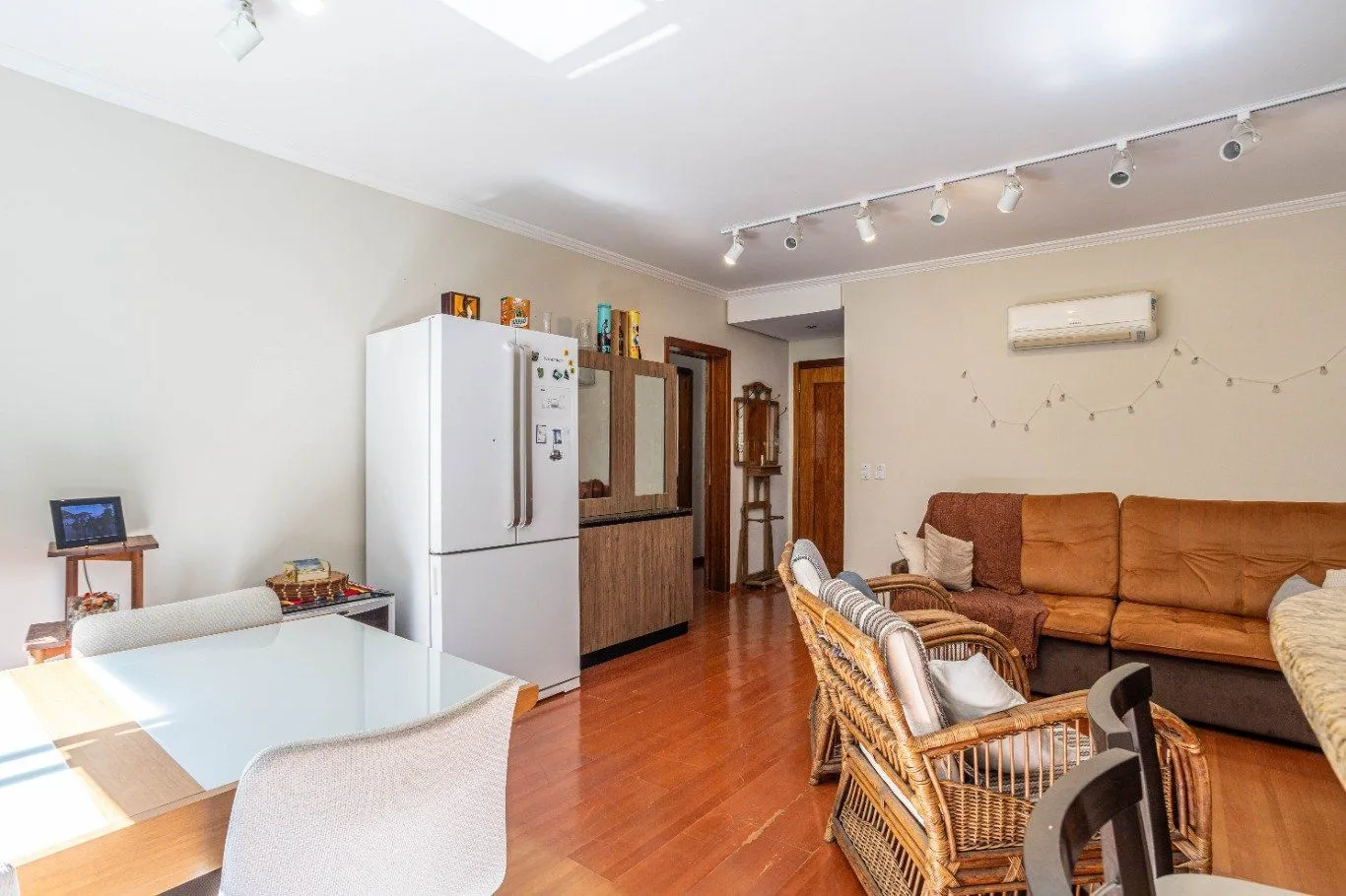 Imagem Apartamento de 3 quartos e 93m² à venda em Rio Branco, Porto Alegre.