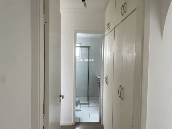 Imagem Apartamento à venda em Moema, com 3 quartos sendo 1 suíte, 3 banheiros, 1 vaga.