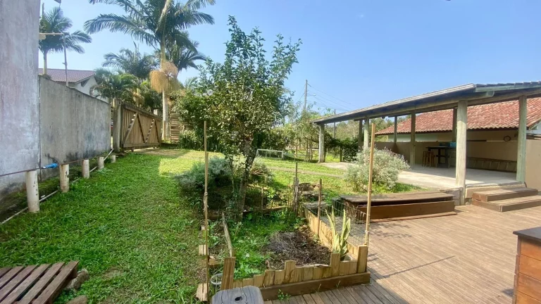 Imagem Oportunidade Imperdível: Casa à Venda em Encantada, Garopaba-SC!