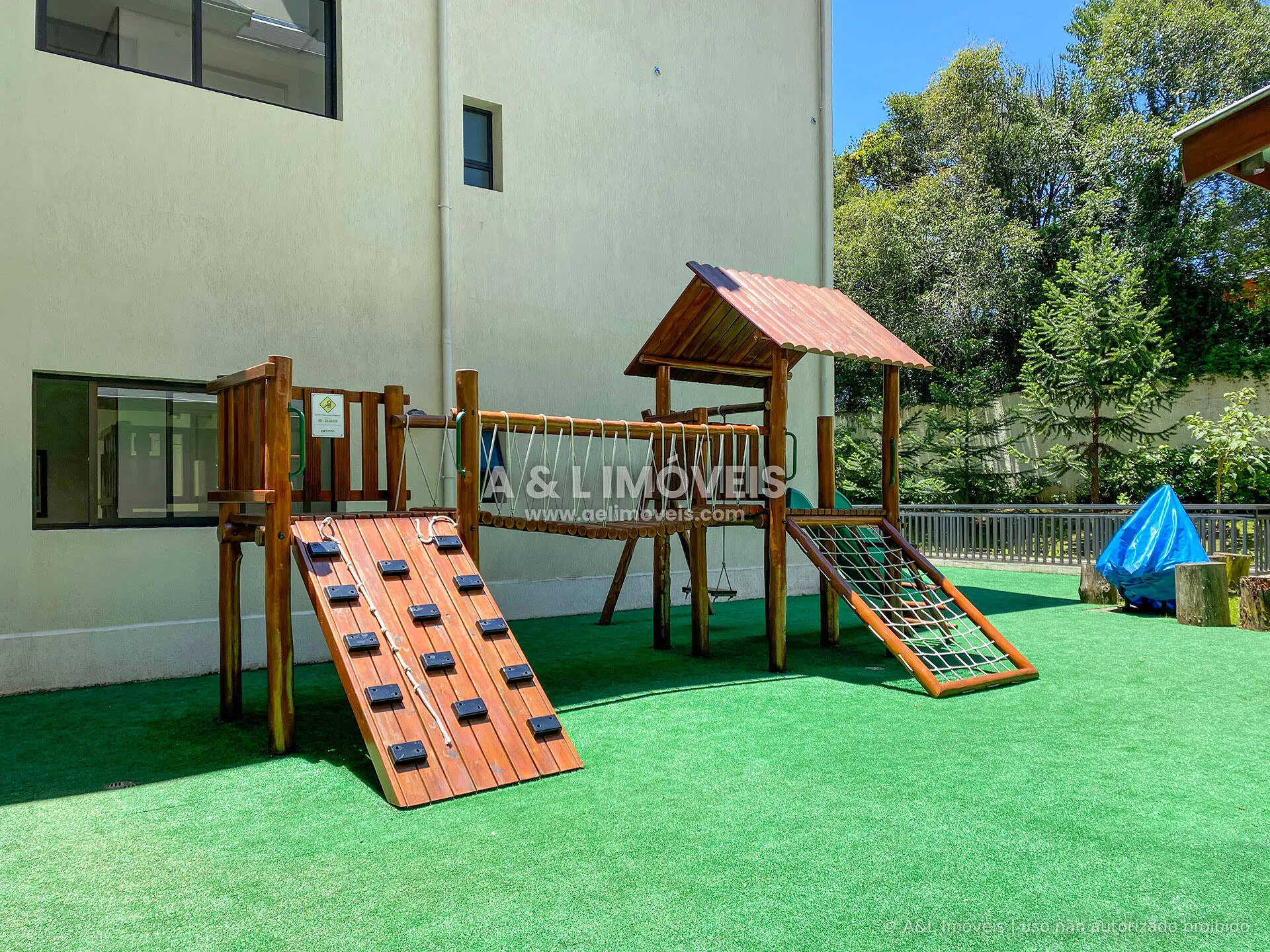 Imagem Cobertura Duplex Capivari | 294 m², Lareira, 3 Suítes, Mobiliada