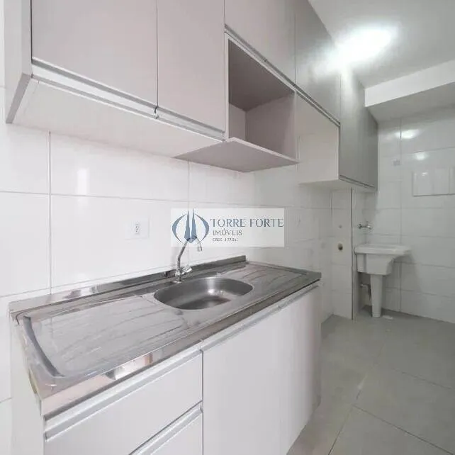 Imagem Apartamento com 1 vaga livre e demarcada, 2 dormitórios, 34m2
