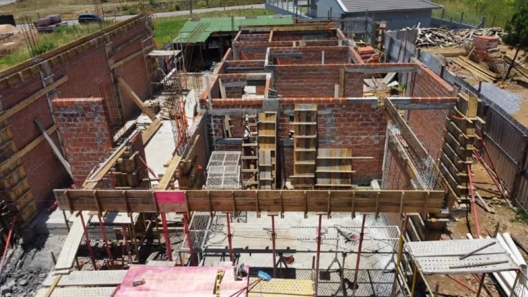 Imagem Casa 3 quartos sendo 1 suíte para venda no bairro Ana Rech em Caxias do Sul