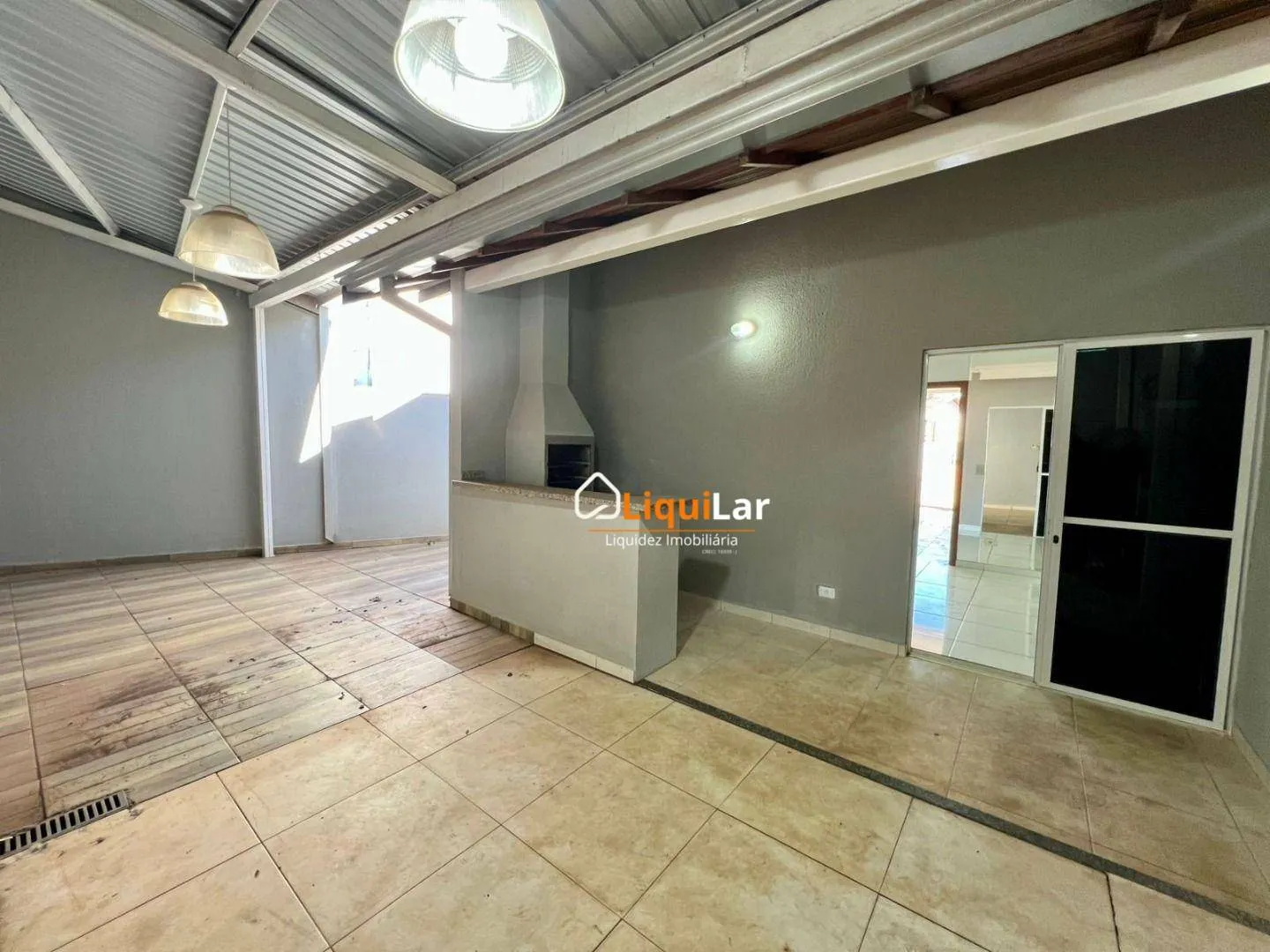 Imagem Casa Térrea à Venda no Condomínio Villa de Espanha com Suíte, Varanda Gourmet e Energia Fotovoltaica
