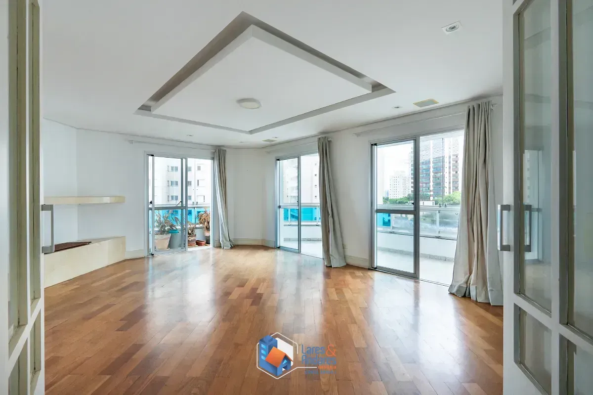 Foto do imóvel Apartamento para venda em Vila Suzana com 4 quartos, sendo 3 suítes, 199m² em Rua Custódio de Oliveira