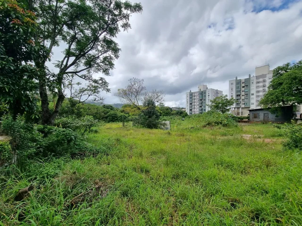Imagem Terreno para Venda - 3778m² Na Avenida Cavalhada