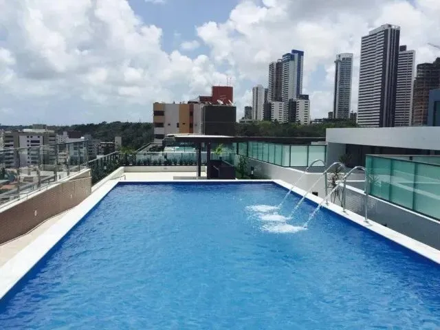Imagem Apartamento mobiliado com 2 quartos, lazer panorâmico e excelente localização no Cabo Branco, a poucos metros da praia.