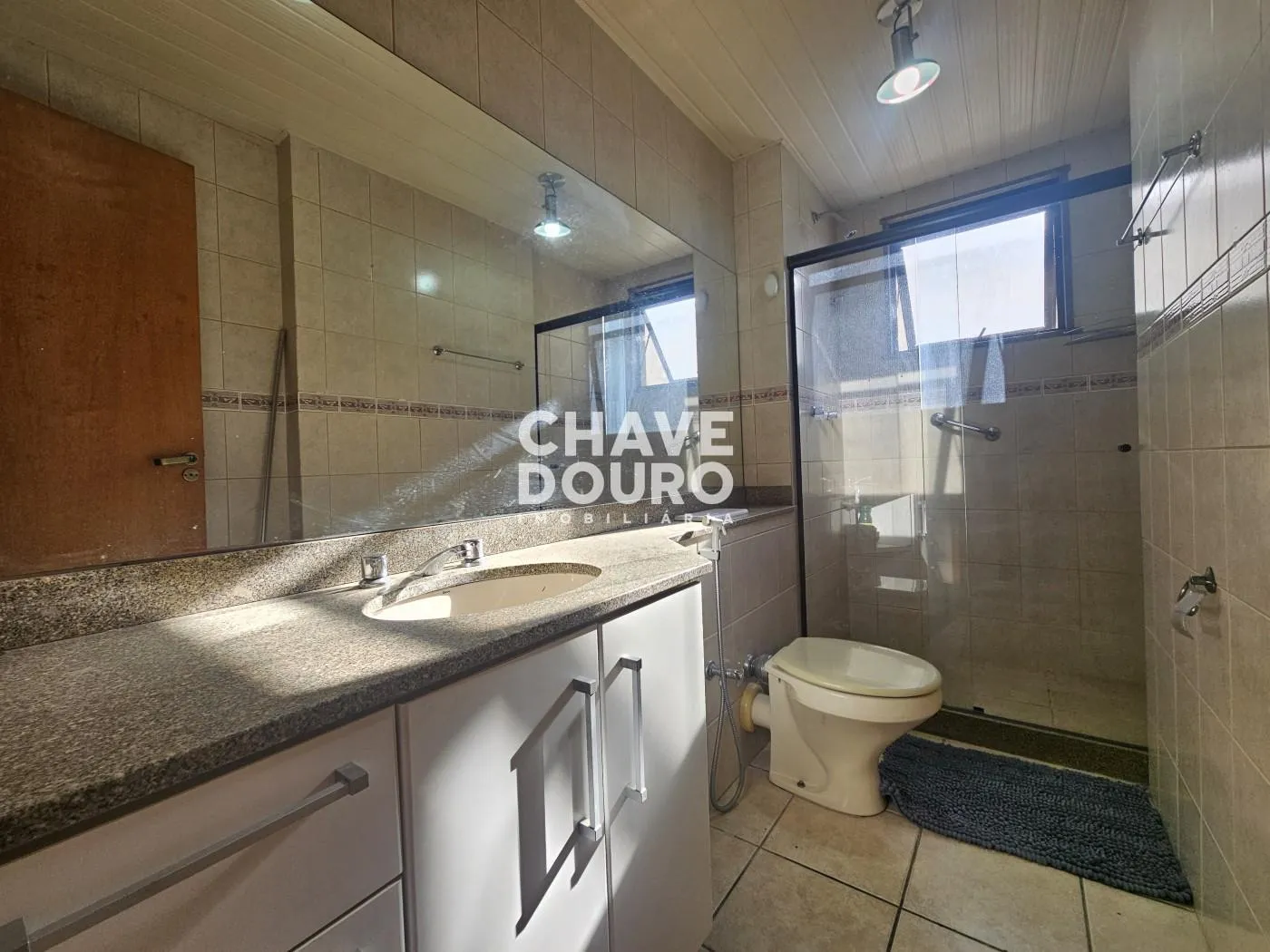 Imagem Apartamento de 2 Quartos (sendo 1 suíte com varanda) + Dependência e 1 Vaga