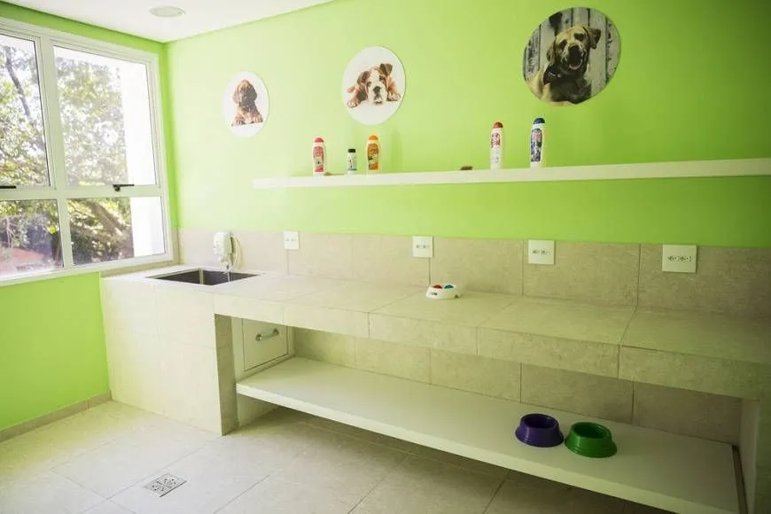 Imagem Apartamento de 2 dormitórios, living, cozinha planejada, área de serviço, banheiro social e 1 vaga de garagem escriturada.