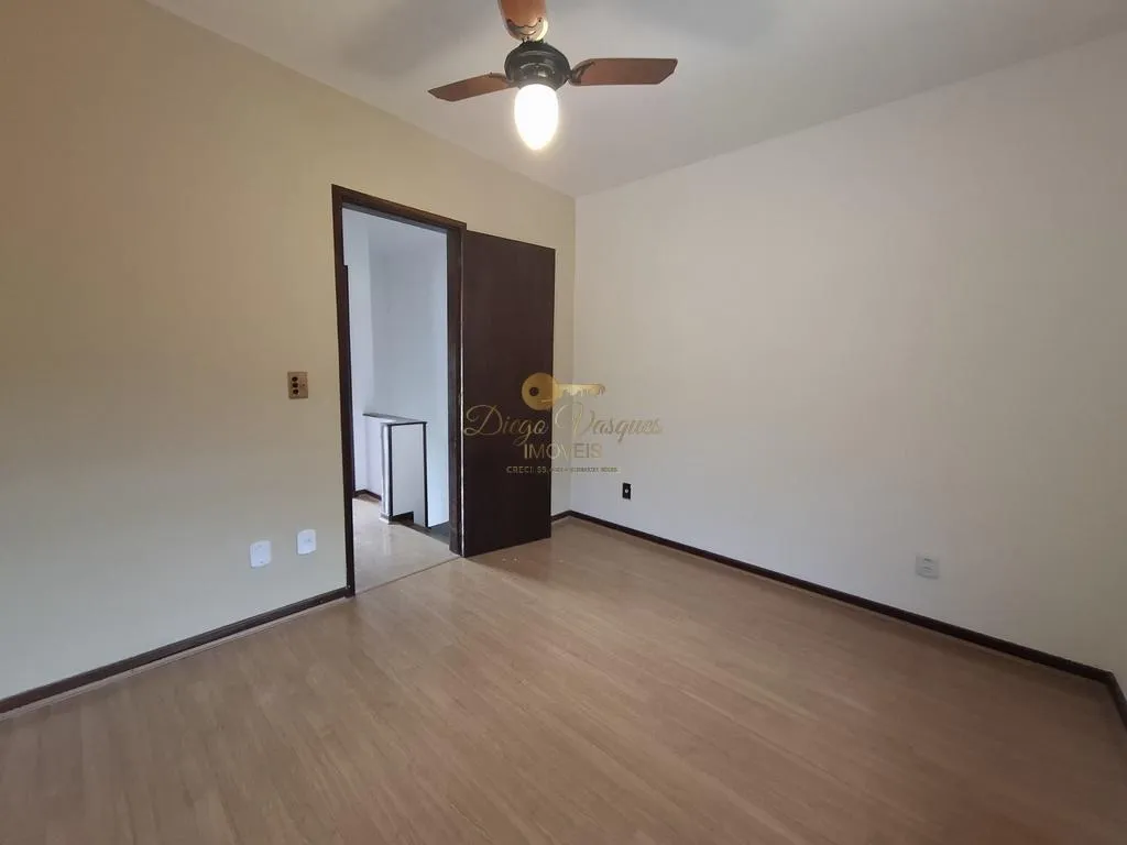 Imagem Casa em Condomínio para Venda em Teresópolis / RJ no bairro Artistas