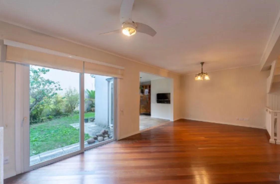 Imagem Casa Ampla em Condomínio com Acesso ao Rio - 3 Dormitórios e Excelente Infraestrutura