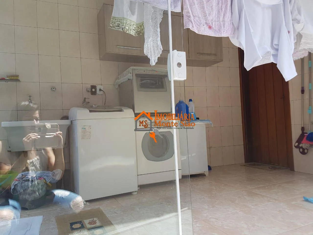 Imagem Sobrado com 4 dormitórios à venda, 275 m² por R$ 950.000,00 - Vila Barros - Guarulhos/SP