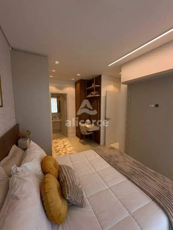 Imagem Apartamento à venda l 3 Dormitórios, 1 suíte l 92,92m² l Capoeiras - Florianópolis/SC