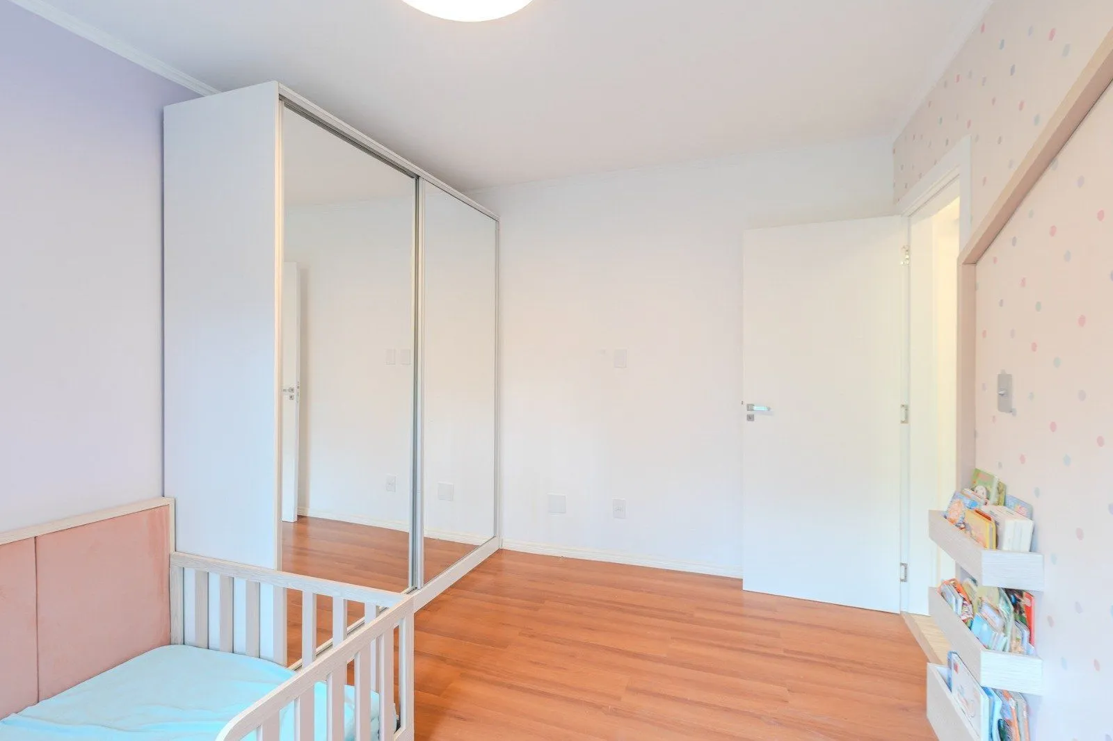 Imagem Apartamento de 3 dormitórios á venda no Bairro Cristal, Porto Alegre