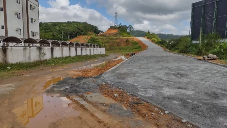 Imagem Terreno - Área industrial, para Venda em Camboriú/SC