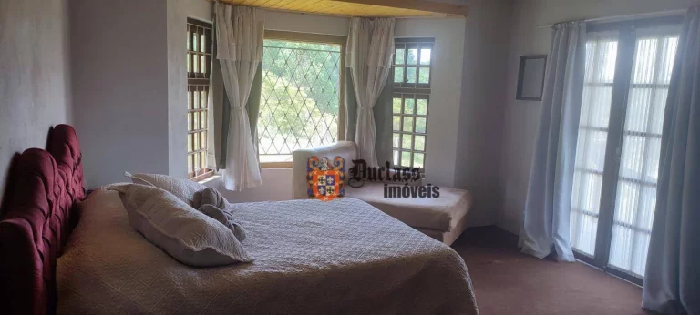 Imagem Chácara com 3 dormitórios à venda, 1263 m² por R$ 790.000 - Parque da Ferradura - Campos do Jordão/SP