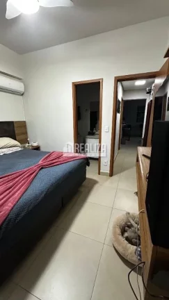 Imagem Apartamento de 3 Dormitórios com Varanda Gourmet no Condomínio Edifício Santa Mônica, no bairro São Sebastião, em Uberaba