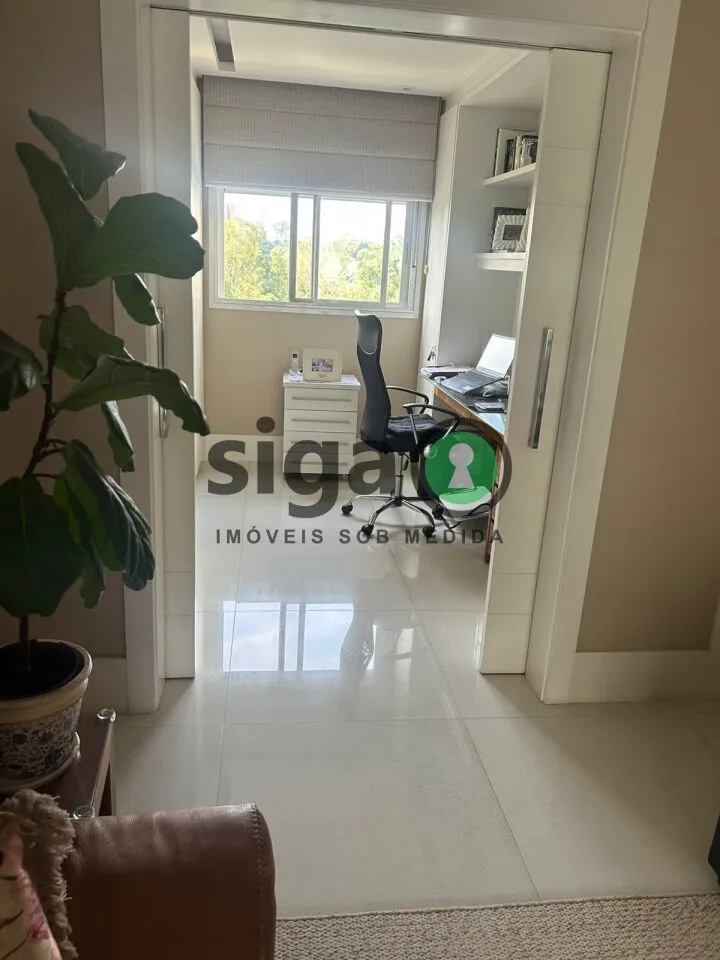 Imagem Apartamento á Venda com 200 m2, 4 dormitórios e 3 vagas, no Panamby