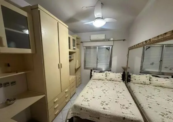 Imagem Ótima casa no bairro Jardim Lindóia, com 4 quartos, pátio amplo e área com churrasqueira