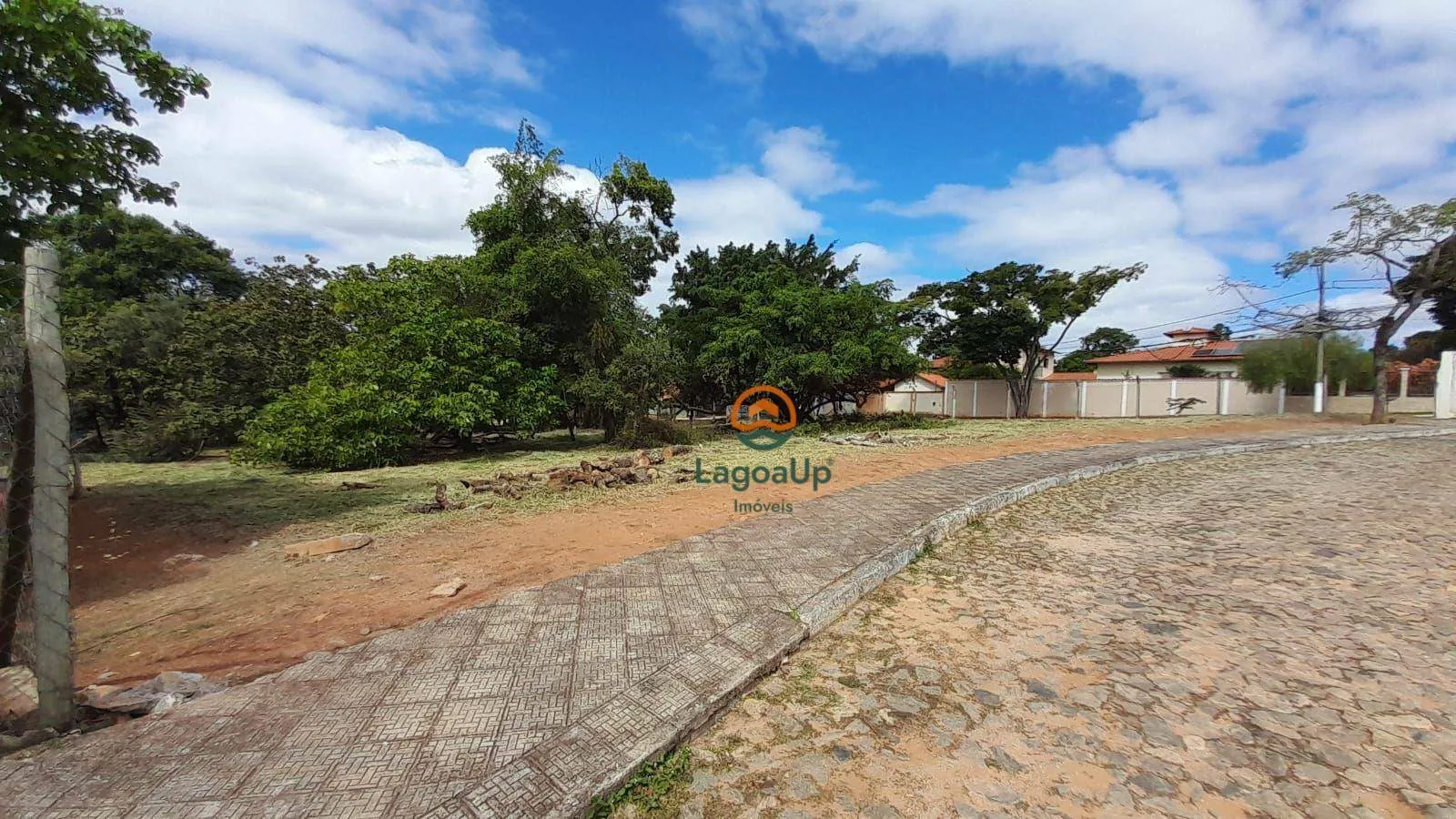 Imagem Terreno à venda, 1500 m² por R$ 650.000,00 - Condomínio Roseiral - Lagoa Santa/MG