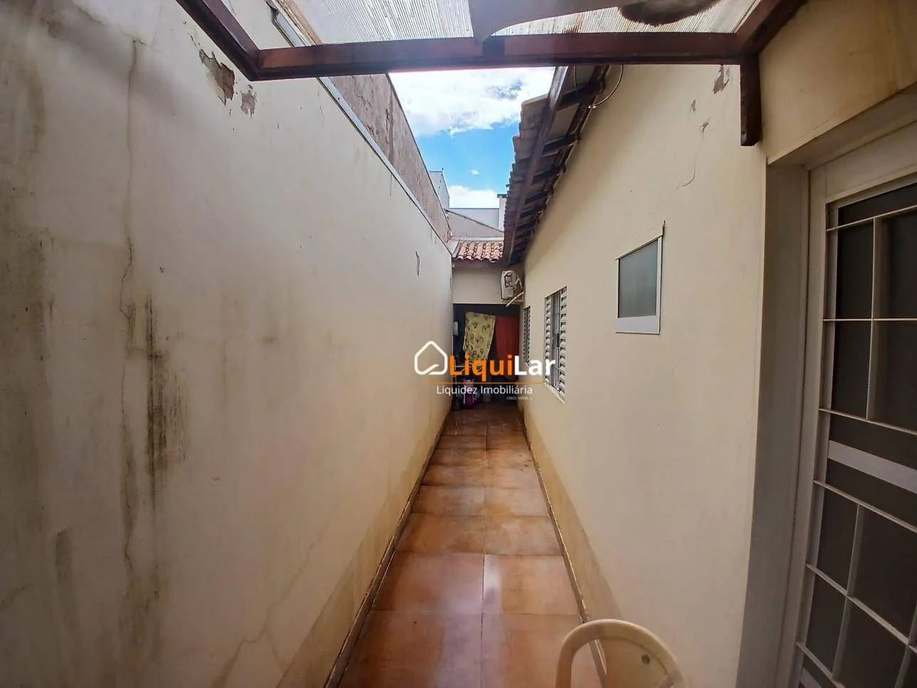 Imagem Casa à Venda Próxima à Avenida Lúdio Martins Coelho com Suíte, Energia Fotovoltaica e Acabamento de Primeira