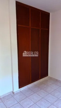 Imagem Apartamento para alugar no bairro Vila Olímpica, Uberaba - 3 dormitórios
