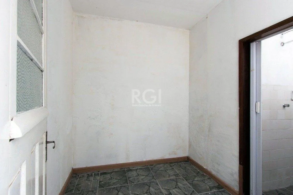 Imagem Apartamento para Venda - 101m², 3 dormitórios, 1 vaga - Menino Deus