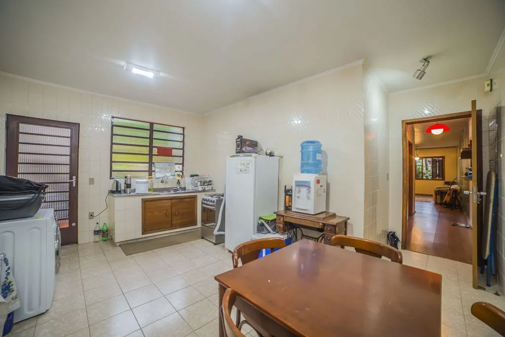 Imagem Casa de 4 dormitórios à venda no Bairro Santa Tereza - Porto Alegre
