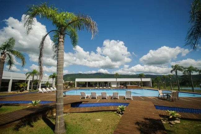 Imagem Terreno de 600m² no Condomínio Garopaba Internacional: Luxo, Conforto e Segurança!