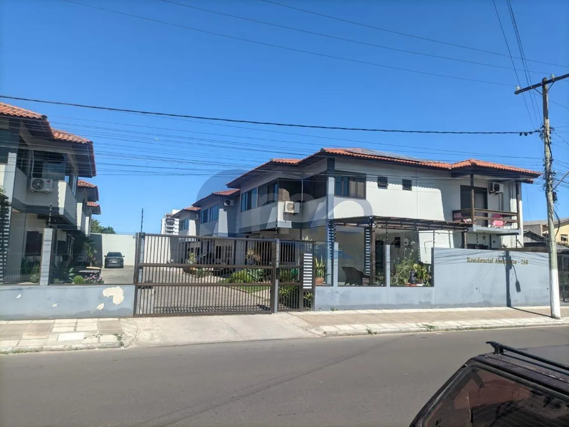 Imagem Sobrado á venda com 3 dormitórios na Stan em Torres/RS