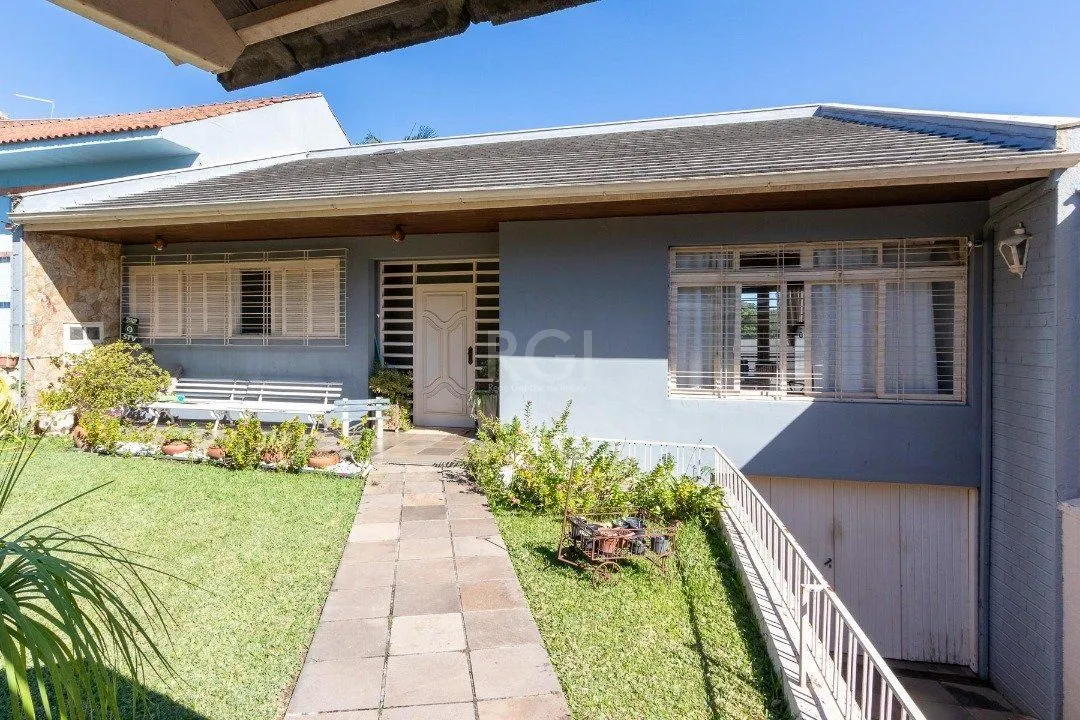 Imagem Casa para Venda - 400m², 5 dormitórios, sendo 2 suites, 4 vagas - Vila Assunção