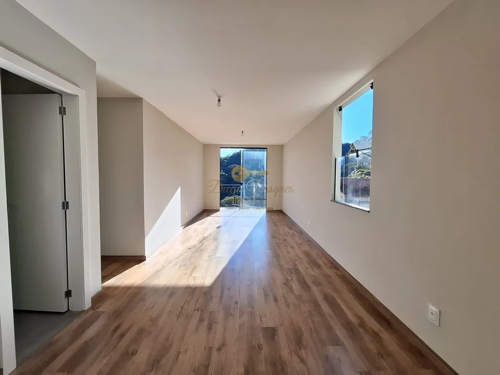 Imagem Casa em Condomínio para Venda em Teresópolis / RJ no bairro Prata