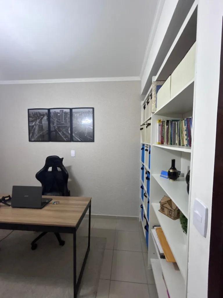 Imagem Imperdível casa à venda em Santo André-SP, Vila Humaitá: 3 quartos, 1 suíte, 2 banheiros, 3 vagas - 225m²!