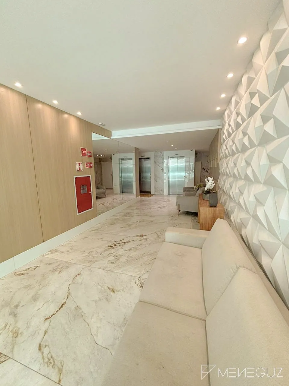 Imagem VENDA - APARTAMENTO 3 QTOS (SUÍTE) - VISTA MAR - ED. AREZZO - R$ 1.450.000