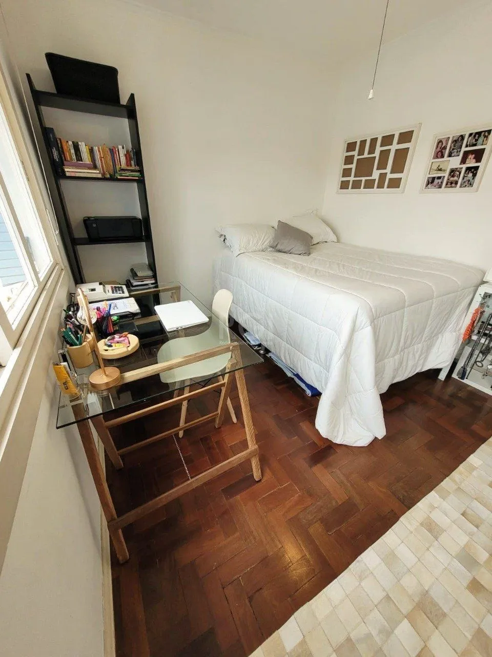 Imagem Apartamento para Venda - 100m², 2 dormitórios, 1 vaga - Menino Deus