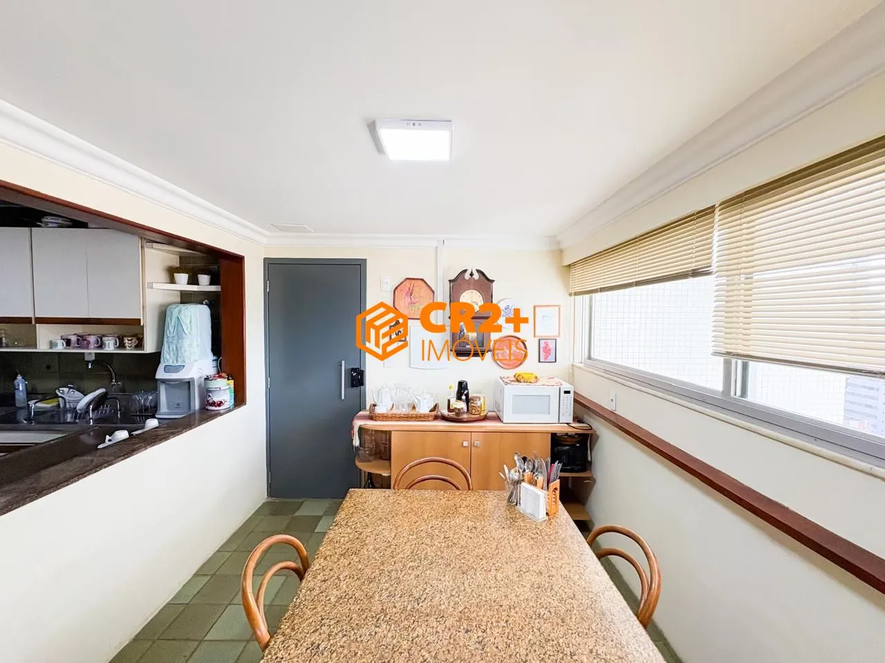 Imagem Vendo cobertura duplex exclusiva á uma quadra da Avenida Boa Viagem-460 metros