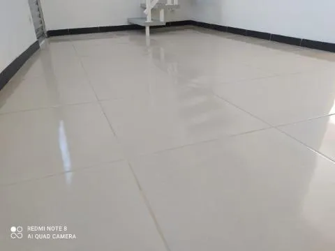 Imagem VENDA DE SOBRADO NO JARDIM NOVA ITAQUÁ, EM ITAQUAQUECETUBA/SP, 70m² com 2 quartos, sala de estar, quintal e garagem para 01 auto. CONSULTE-NOS.