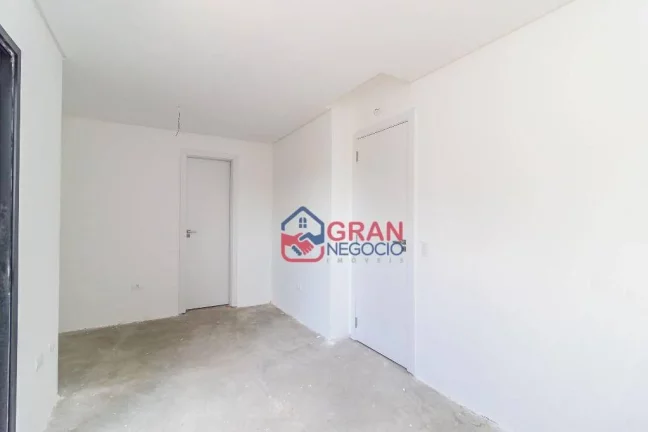 Imagem Sobrado com 3 dormitórios à venda no Xaxim - Curitiba/PR