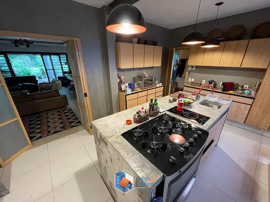 Imagem Casa para venda em Real Parque com 2 quartos, sendo 2 suítes, 293m²