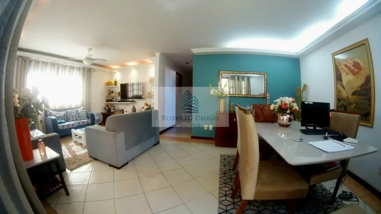 Imagem Casa de luxo à venda em Niterói-RJ, bairro Pe Pequeno: 9 quartos, 3 suítes, 4 salas, 9 banheiros, 3 vagas de garagem, 370m² de área.
