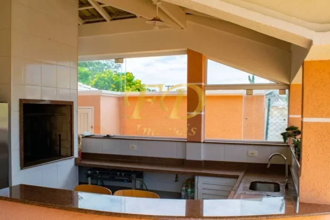 Imagem Casa de Alto Padrão em Condomínio Fechado em Atibaia